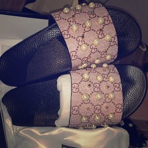 Women’s Gucci Slides